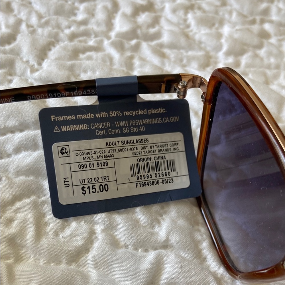 Tortoise Shell Sunglasses - Picture 4 of 6